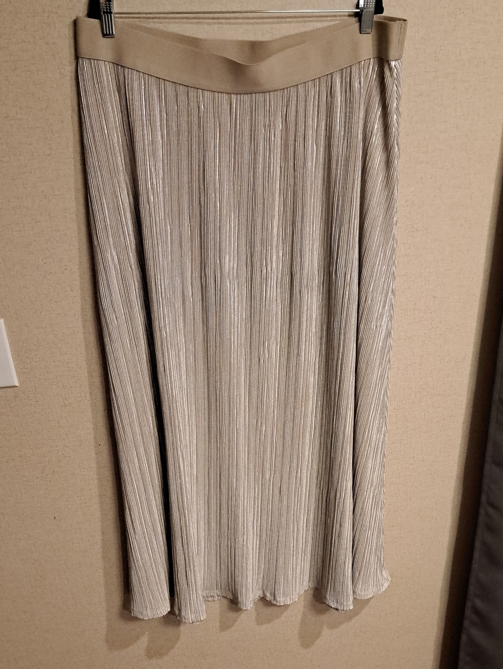 Lane Bryant Metallic Pleated Maxi Skirt in Champagne-Silver